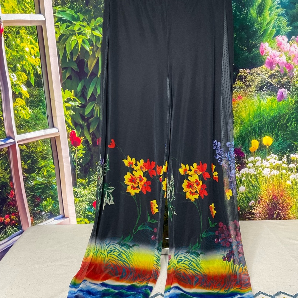 John Mark  Chelsea Floral Black Women's Pants sz Small #1323